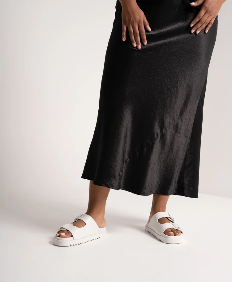 Chica Slide 6 Chica Slide - Image 6