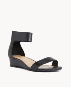 shoe Sales 12 Erika Wedge